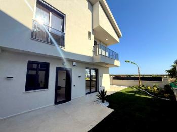 Didim Efeler Mahallesinde Site İçerisinde Satılık 3+1 Villa