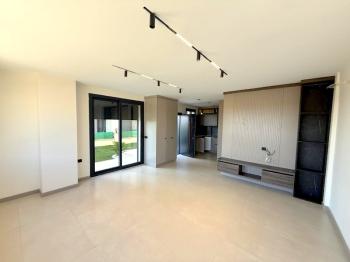Didim Efeler Mahallesinde Site İçerisinde Satılık 3+1 Villa