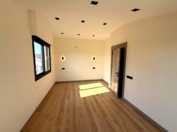 Didim Efeler Mahallesinde Site İçerisinde Satılık 3+1 Villa
