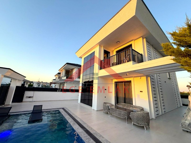 Didim'de Satılık Tam Müstakil Eşyalı Villa