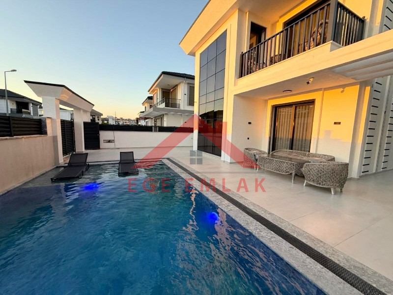 Didim'de Satılık Tam Müstakil Eşyalı Villa