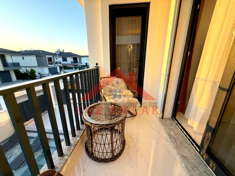 Didim'de Satılık Tam Müstakil Eşyalı Villa