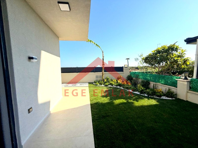 Didim Efeler Mahallesinde Site İçerisinde Satılık 3+1 Villa