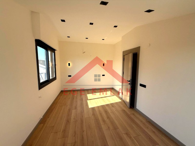 Didim Efeler Mahallesinde Site İçerisinde Satılık 3+1 Villa