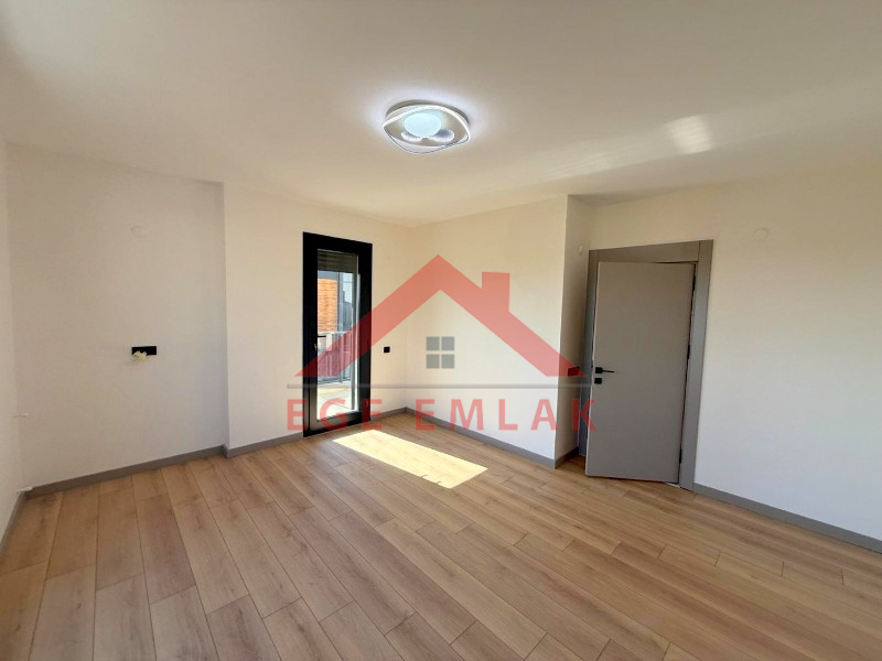 Didim Efeler Mahallesinde Site İçerisinde Satılık 3+1 Villa
