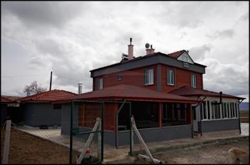 GÜVENAY - ÇORUM MERKEZ ESKİEKİN ALİKİ MEVKİ 5,788M2 4+1 VİLLALI KİRALIK BAĞ 