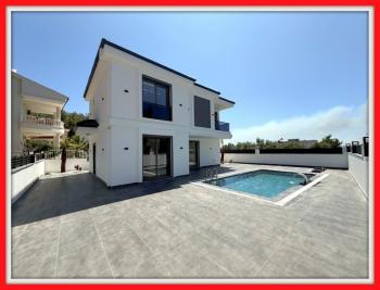 Didim'de Satılık Eşyalı Tam Müstakil Villa