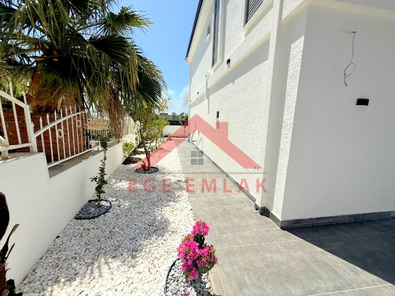 Didim'de Satılık Eşyalı Tam Müstakil Villa