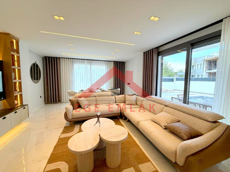 Didim'de Satılık Eşyalı Tam Müstakil Villa
