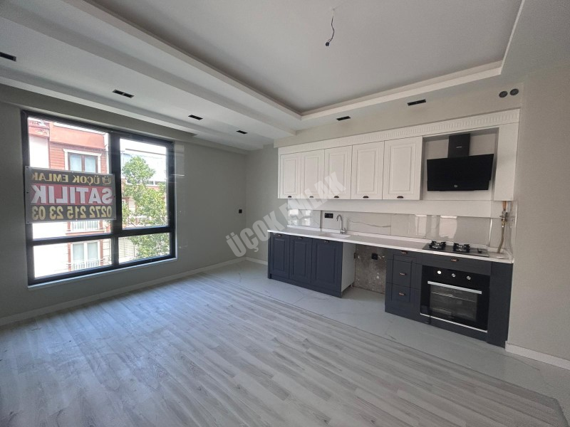 AFYON ÜÇOK EMLAKTAN CUMHURİYET MAH 1+1 SIFIR AYARINDA SATILIK DAİRE 