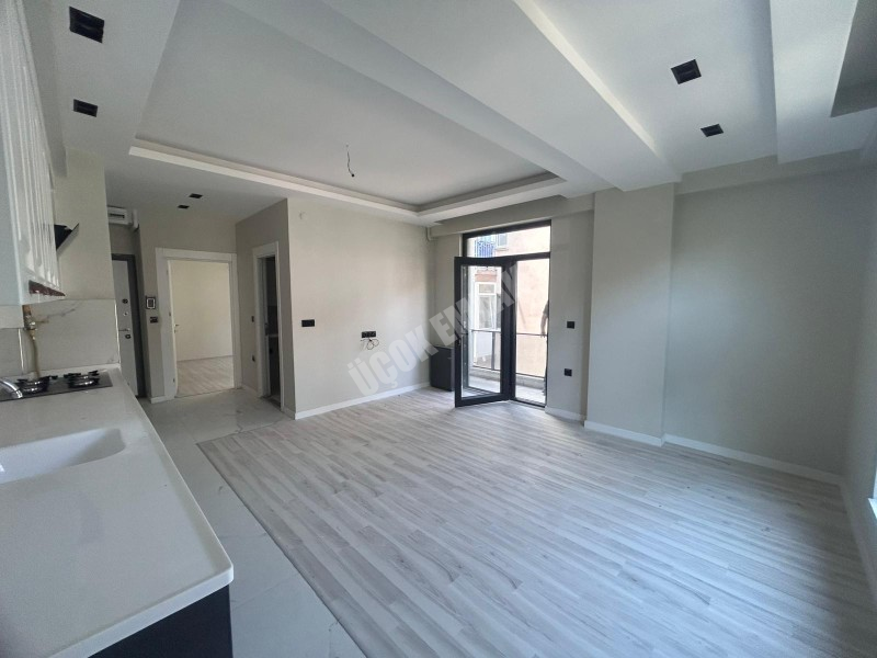 AFYON ÜÇOK EMLAKTAN CUMHURİYET MAH 1+1 SIFIR AYARINDA SATILIK DAİRE 
