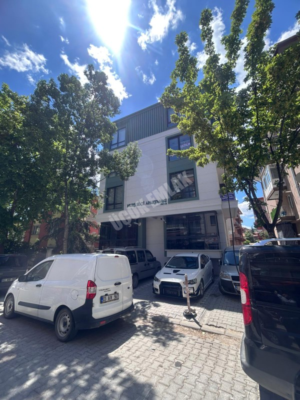 AFYON ÜÇOK EMLAKTAN CUMHURİYET MAH 1+1 SIFIR AYARINDA SATILIK DAİRE 