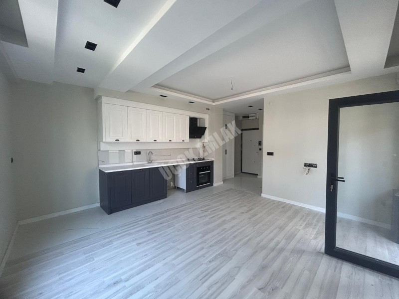 AFYON ÜÇOK EMLAKTAN CUMHURİYET MAH 1+1 SIFIR AYARINDA SATILIK DAİRE 