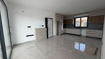 Lefkoşa Ortaköy Bölgesinde SATILIK 2+1 PENTHOUSE