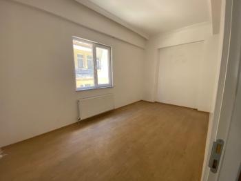 GÜVENAY - ÇORUM ULUKAVAK ADLİYE BİNASININ YANINDA 100 m2 KİRALIK OFİS