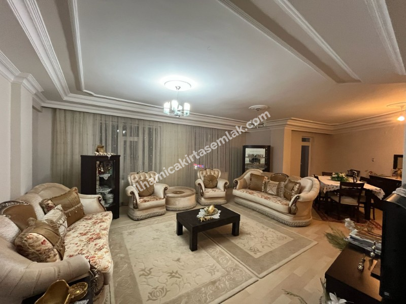 ALİPAŞA MAHALLESİNDE SATILIK GENİŞ SİTE İÇİ 4+1 DAİRE