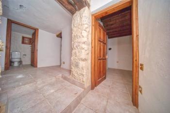 Kıbrıs Girne Ozanköy'de Restorasyona Uygun Tarihi Ev