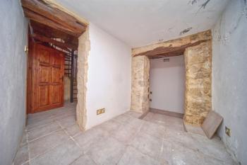 Kıbrıs Girne Ozanköy'de Restorasyona Uygun Tarihi Ev
