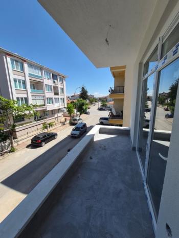 AFYON ÜÇOK EMLAKTAN KOCATEPE MAH 2+1 85M² TEMİZ BAKIMLI SIFIR  SATILIK DAİRE 
