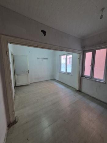 AFYON ÜÇOK EMLAKTAN YUNUS EMRE MAH CADDE ÜZERİ KİRALIK 2+1 DAİRE 