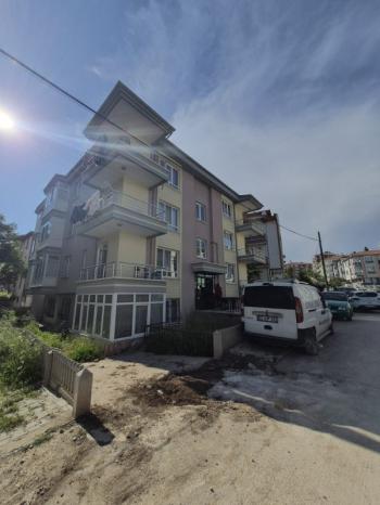 AFYON ÜÇOK EMLAKTAN MAREŞAL FEVZİ ÇAKMAK MAH 2+1 100M²  BAKIMLI MASRAFSIZ SATILIK DAİRE