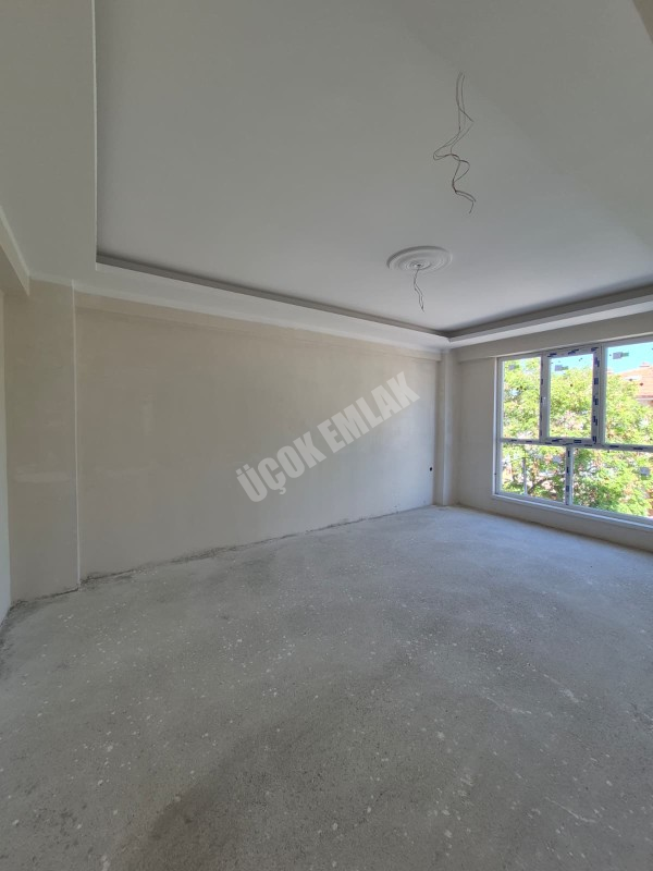 AFYON ÜÇOK EMLAKTAN KOCATEPE MAH 2+1 85M² TEMİZ BAKIMLI SIFIR  SATILIK DAİRE 