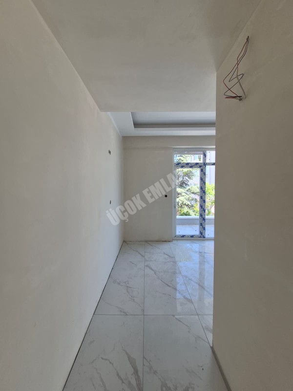 AFYON ÜÇOK EMLAKTAN KOCATEPE MAH 2+1 85M² TEMİZ BAKIMLI SIFIR  SATILIK DAİRE 