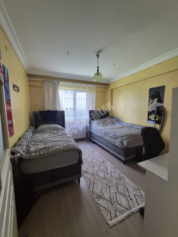  AFYON ÜÇOK EMLAKTAN MAREŞAL FEVZİ ÇAKMAK MAH 2+1 100M²  BAKIMLI MASRAFSIZ SATILIK DAİRE