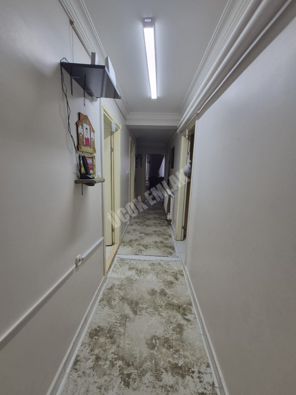  AFYON ÜÇOK EMLAKTAN MAREŞAL FEVZİ ÇAKMAK MAH 2+1 100M²  BAKIMLI MASRAFSIZ SATILIK DAİRE