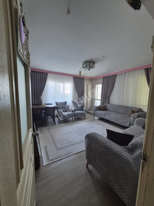  AFYON ÜÇOK EMLAKTAN MAREŞAL FEVZİ ÇAKMAK MAH 2+1 100M²  BAKIMLI MASRAFSIZ SATILIK DAİRE
