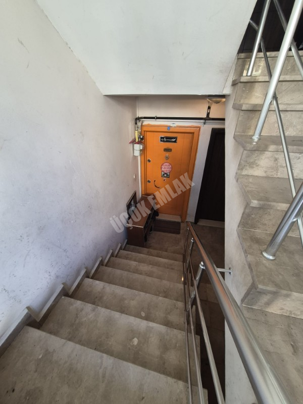  AFYON ÜÇOK EMLAKTAN MAREŞAL FEVZİ ÇAKMAK MAH 2+1 100M²  BAKIMLI MASRAFSIZ SATILIK DAİRE