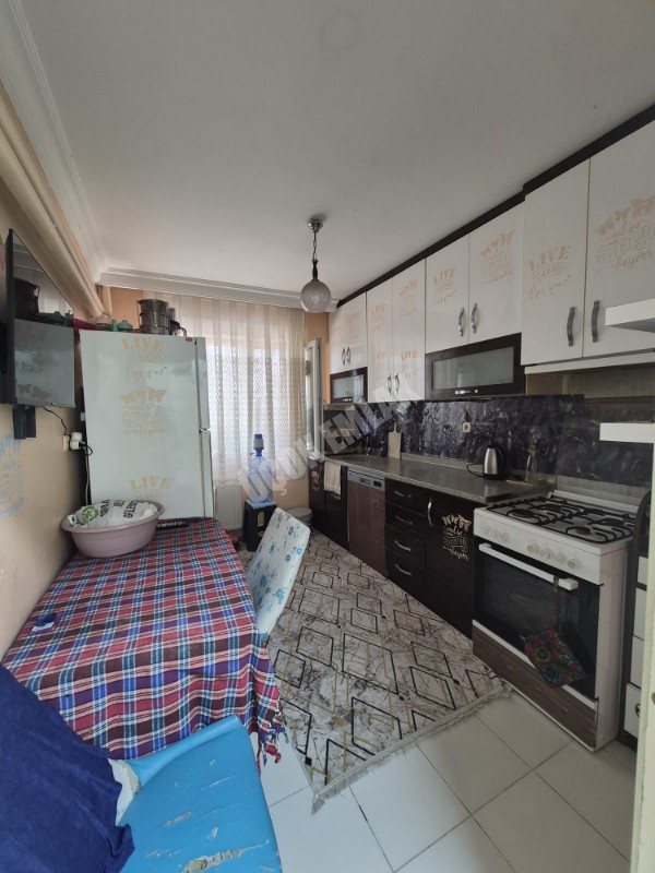  AFYON ÜÇOK EMLAKTAN MAREŞAL FEVZİ ÇAKMAK MAH 2+1 100M²  BAKIMLI MASRAFSIZ SATILIK DAİRE