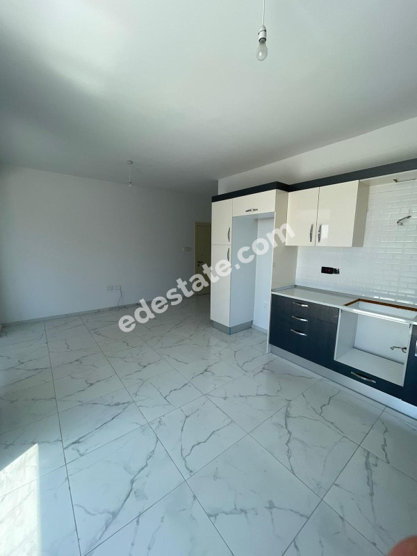 Lefkoşa Küçük Kaymaklı'da SATILIK TÜRK KOÇANLI 2+1 PENTHOUSE DAİRE