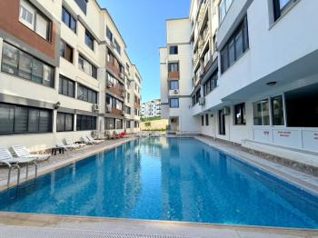 Didim'de Havuzlu Site İçerisinde Satılık Eşyalı 1+1 Yazlık