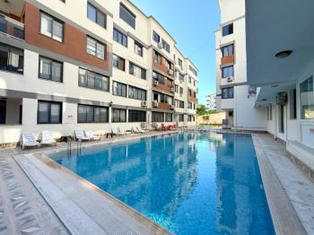 Didim'de Havuzlu Site İçerisinde Satılık Eşyalı 1+1 Yazlık