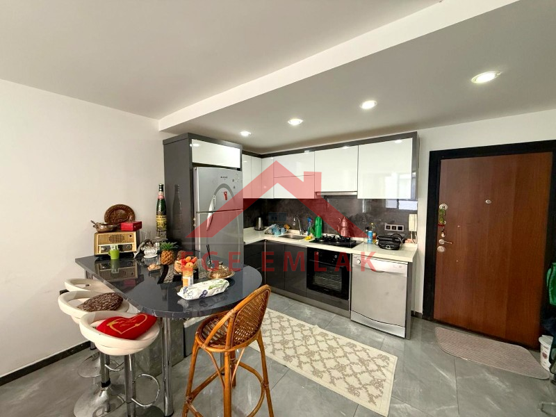 Didim'de Havuzlu Site İçerisinde Satılık Eşyalı 1+1 Yazlık