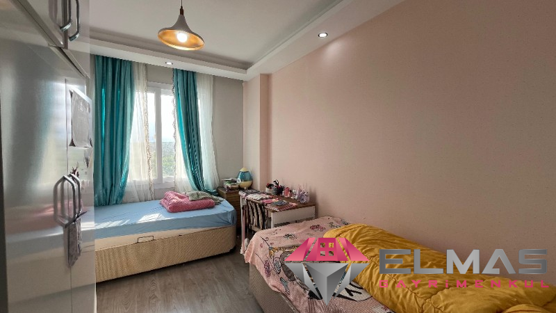 Elmas'tan Akdeniz Mh.’de Cepheleri Açık Huzur Dolu 4+1
