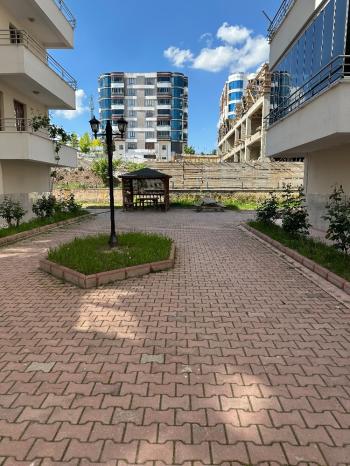 GÜVENAY - ÇORUM BUHARAEVLER 5. CADDESİ ARKASI 4+1 SATILIK DAİRE 