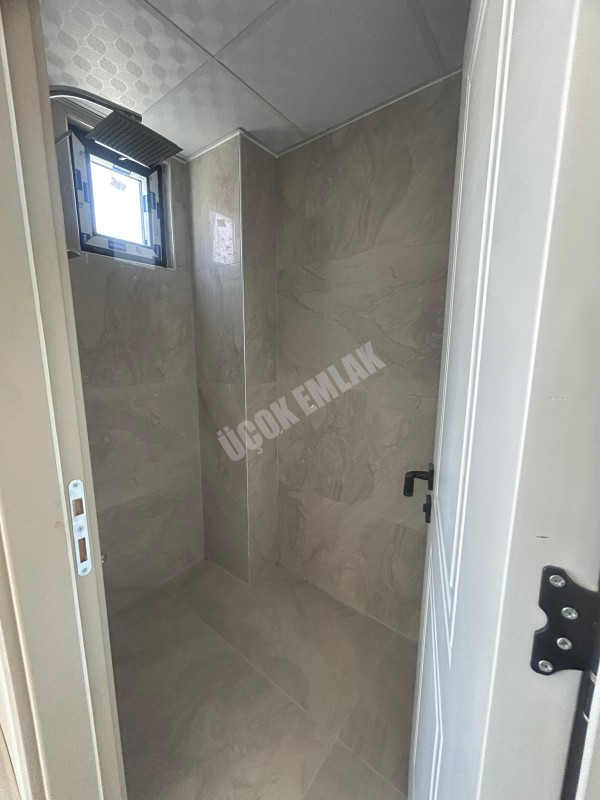 AFYON ÜÇOK EMLAKTAN MAREŞAL F ÇAKMAK MAH SATILIK SIFIR LÜX 3+1 ASANSÖRLÜ FIRSAT DAİRE