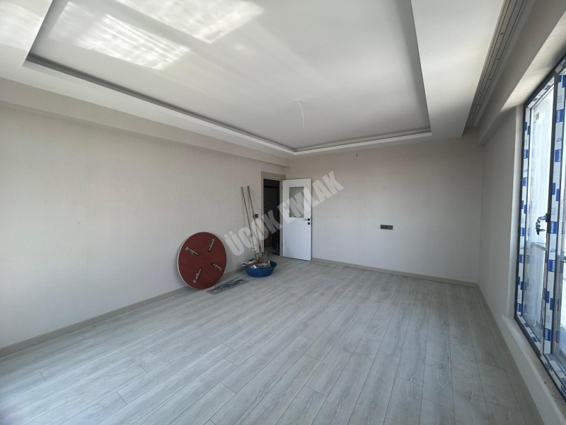 AFYON ÜÇOK EMLAKTAN MAREŞAL F ÇAKMAK MAH SATILIK SIFIR LÜX 3+1 ASANSÖRLÜ FIRSAT DAİRE