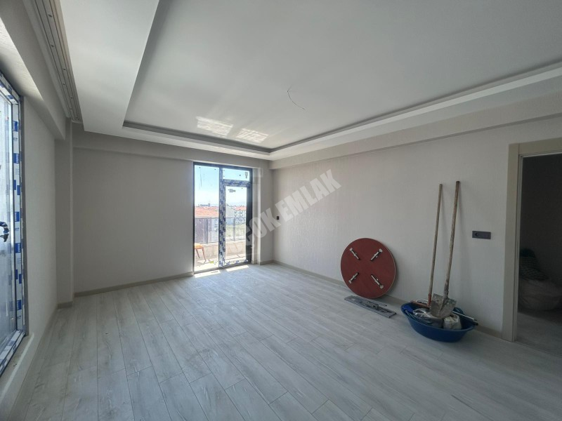 AFYON ÜÇOK EMLAKTAN MAREŞAL F ÇAKMAK MAH SATILIK SIFIR LÜX 3+1 ASANSÖRLÜ FIRSAT DAİRE