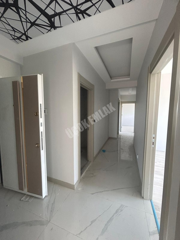 AFYON ÜÇOK EMLAKTAN ALİ İHSAN PAŞA MAH KİRALIK SIFIR LÜX 3+1 NEZİH BÖLGEDE DAİRE