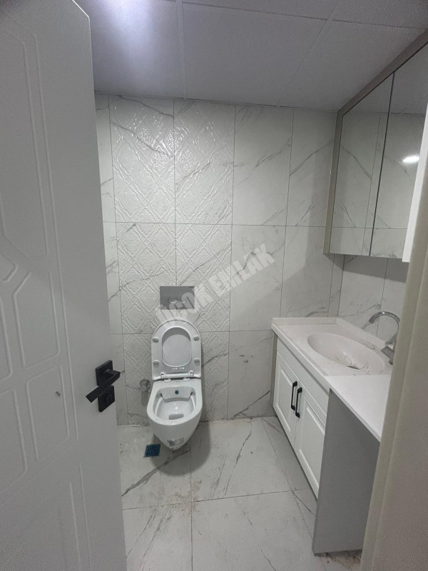 AFYON ÜÇOK EMLAKTAN ALİ İHSAN PAŞA MAH KİRALIK SIFIR LÜX 3+1 NEZİH BÖLGEDE DAİRE