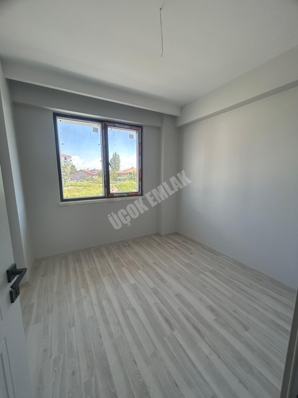 AFYON ÜÇOK EMLAKTAN ALİ İHSAN PAŞA MAH KİRALIK SIFIR LÜX 3+1 NEZİH BÖLGEDE DAİRE