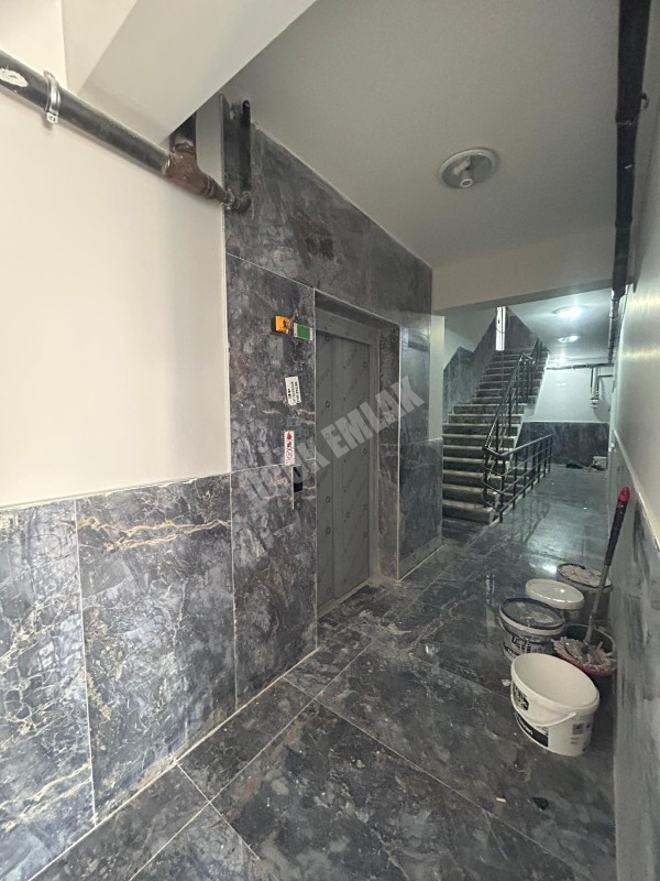 AFYON ÜÇOK EMLAKTAN ALİ İHSAN PAŞA MAH KİRALIK SIFIR LÜX 3+1 NEZİH BÖLGEDE DAİRE