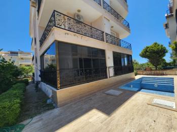  ALTINKUM MAHALLESİ'NDE HAVUZLU SİTE İÇERİSİNDE | EŞYALI | KALORİFERLİ | PANJURLU 1. KAT FIRSAT DAİRE! 