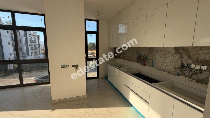 Lefkoşa Küçük Kaymaklı Bölgesinde Türk Koçanlı 2+1 Daireler