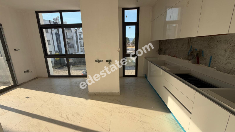 Lefkoşa Küçük Kaymaklı Bölgesinde Türk Koçanlı 2+1 Daireler