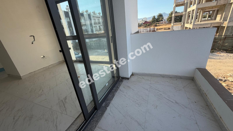 Lefkoşa Küçük Kaymaklı Bölgesinde Türk Koçanlı 2+1 Daireler