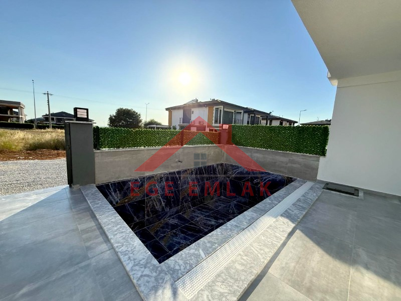 Didim'de Daire Parasına Satılık 3+1 Havuzlu Villa
